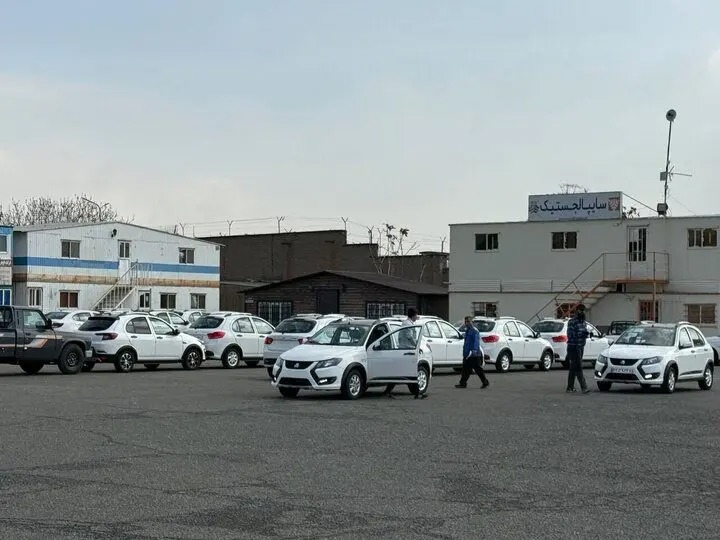 واردات خودرو در منطقه آزاد فقط برای فعالان اقتصادی مجاز است