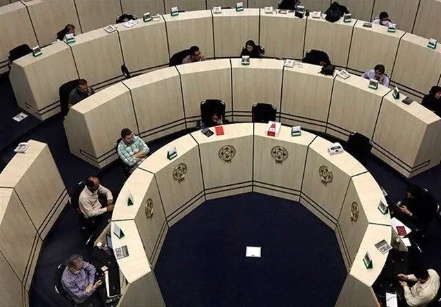نحوه فعالیت بازار سرمایه در تعطیلی ۳ روزه مراسم تشییع رهبر شهید انقلاب در تهران