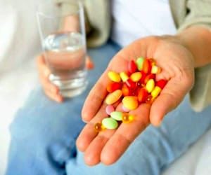 کمبود این ویتامین ها باعث چروک دور چشم می شود