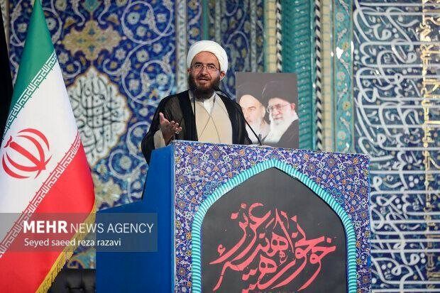 امام جمعه تهران: شایسته است امام شهید را امام فاتح بنامیم
