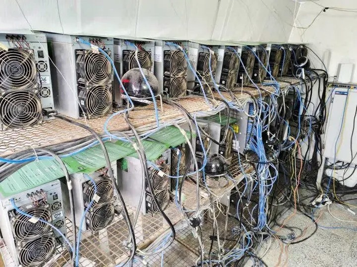 نحوه گزارش مراکز غیرمجاز استخراج رمزارز و مصارف مشکوک برق