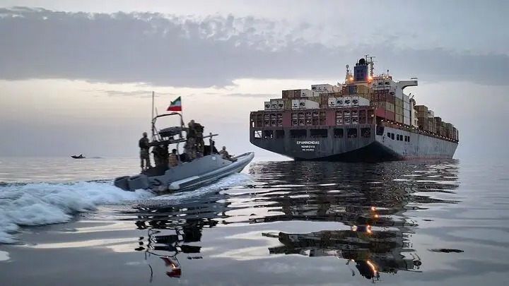 شوک در تنگه هرمز؛ هزینه اجاره نفتکش در تنگه هرمز ۲۰ برابر شد