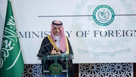 عربستان: تنگه هرمز و باب المندب باید عاری از تهدید باشد/ دیپلماسی، گفت‌وگو و ابزارهای مسالمت‌آمیز همچنان اولویت‌های ما هستند