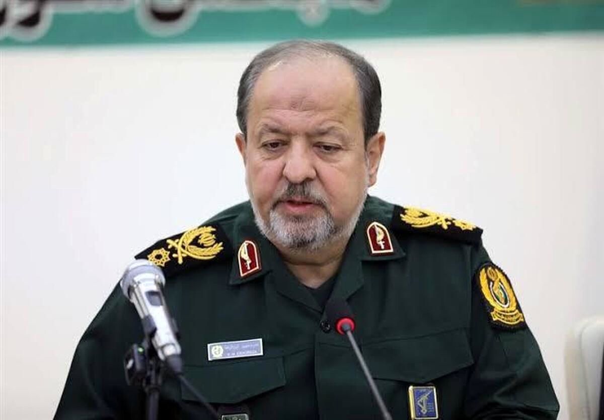 سرپرست وزارت دفاع: هیچگاه آغازگر تجاوز به هیچ کشوری نبوده و نخواهیم بود/ اجازه تجاوز به سرزمین و امنیت کشورمان را نمی‌دهیم