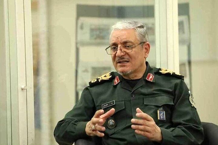 کپی برداری دشمن از برخی محصولات دفاعی ایران/ سخنگوی وزارت دفاع: اگر دشمن حماقت کند شگفتانه‌هایی برای آن‌ها داریم