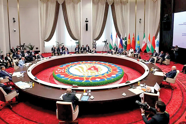 پوست‌اندازی در نظم جهانی
