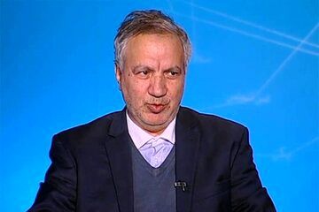 انتقاد شدید عطاءالله مهاجرانی از تندروی ها علیه پزشکیان در تجمعات شبانه/  مگر رهبری نگفتند: «حتی اختلافات موجه را هم به میان مردم نیاورید و وحدت را نشکنید»؟