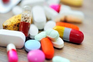آیا خوردن دارو با چای و قهوه خطرناک است؟