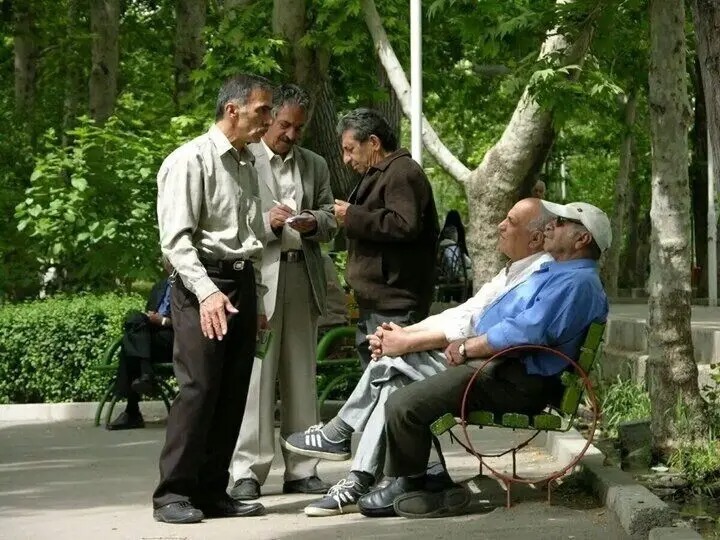 بازنشستگان تأمین اجتماعی و کشوری می‌توانند وام‌های ۶۰ و ۷۵ میلیون تومانی اقدام کنند